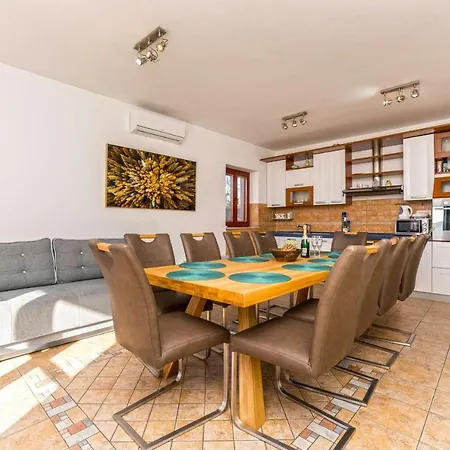 וילה Slavica Zadarvillas