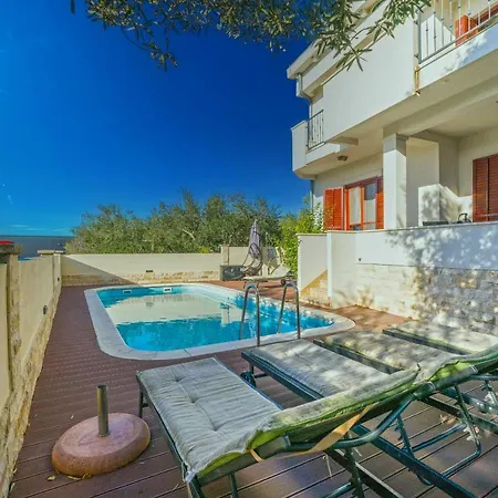 Slavica Zadarvillas * Sveti Filip i Jakov
